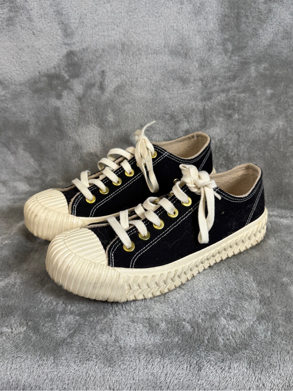 Excelsior Bolt Low Carbon Black Canvas Biscuit Sneakers Shoes Size 6.5